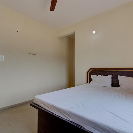 Spot On R D Homestay 1 Dispur Exterior foto